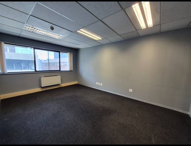 323M² OFFICE TO LET IN SANDTON CENTRAL